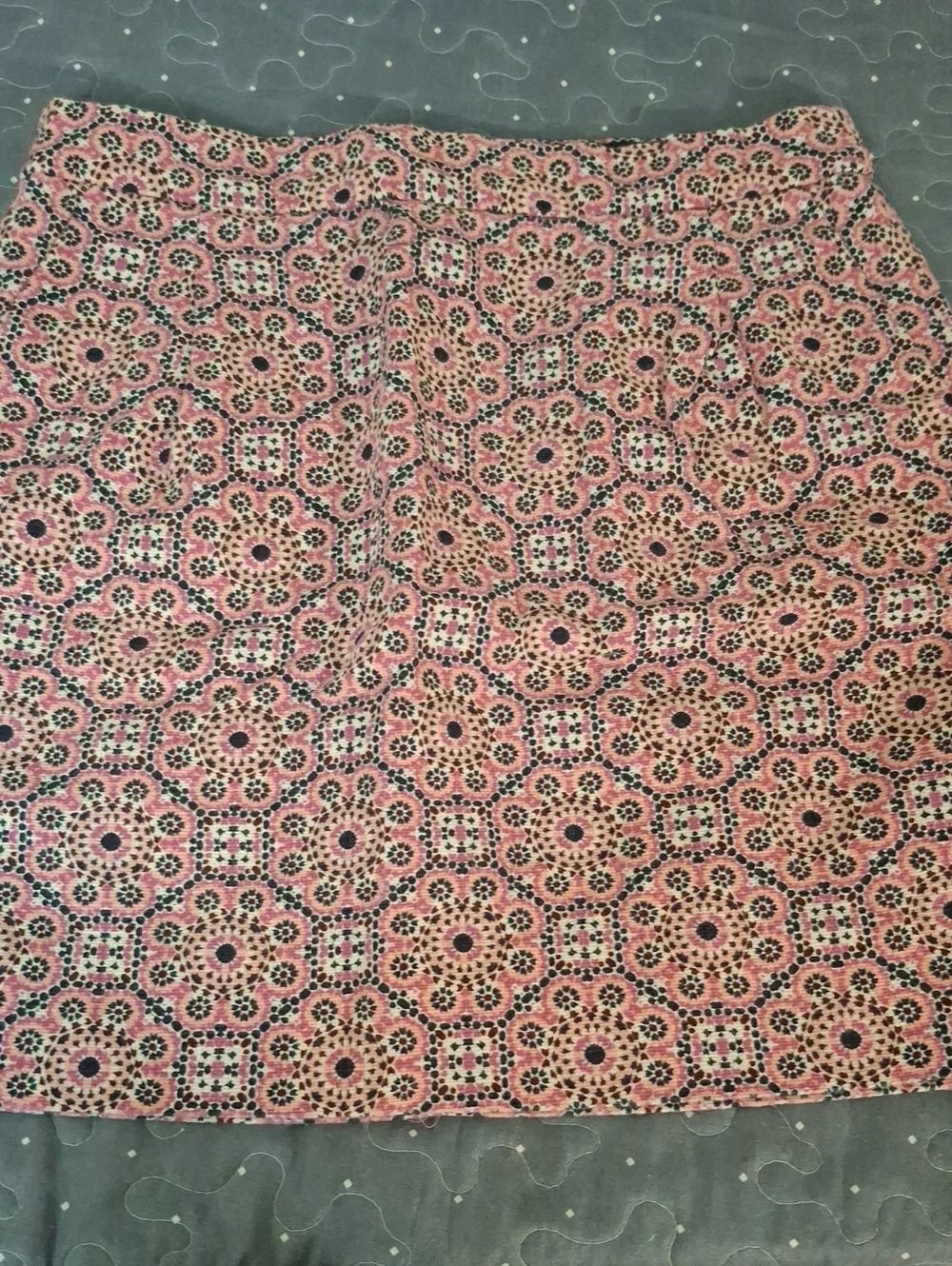 J. Crew Pink Geometric Floral Skirt size 2